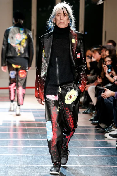 Look 37
